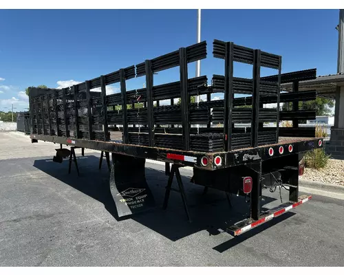CHEVROLET C6500 Box  Bed