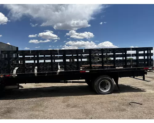 CHEVROLET C6500 Box  Bed