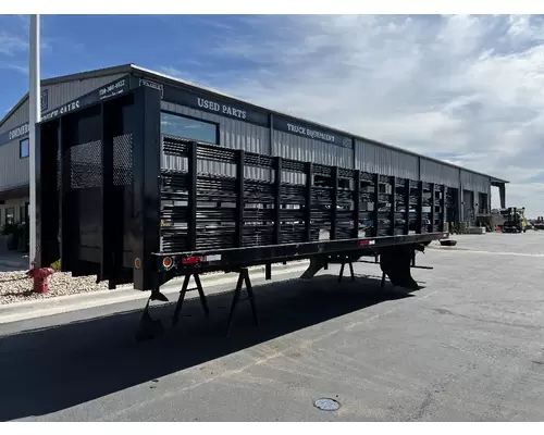 CHEVROLET C6500 Box  Bed