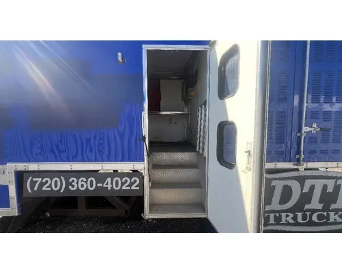 CHEVROLET C6500 Box  Bed