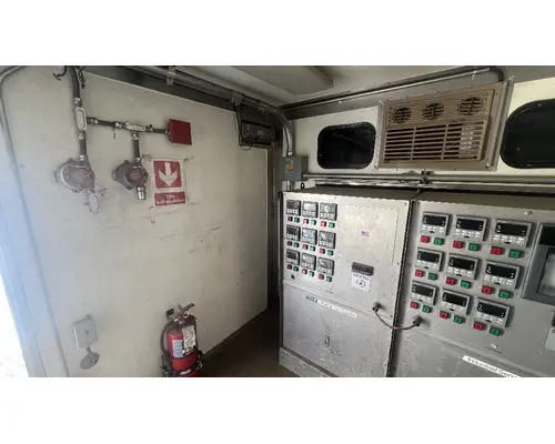 CHEVROLET C6500 Box  Bed