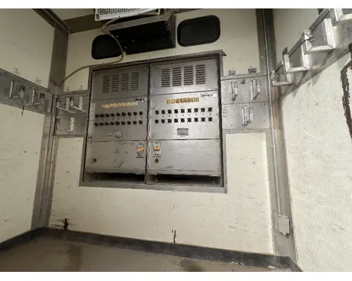 CHEVROLET C6500 Box  Bed