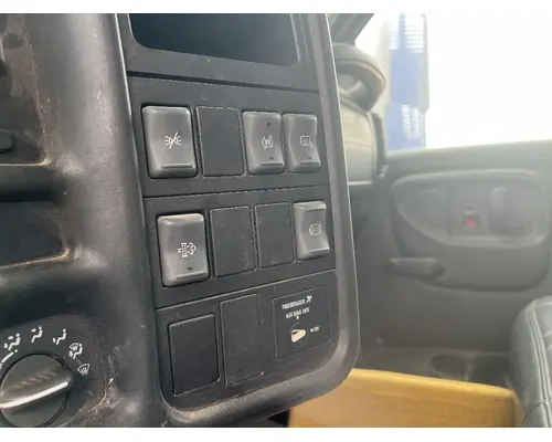 CHEVROLET C6500 Dash Assembly