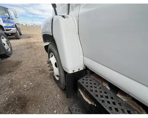 CHEVROLET C6500 Fender Extension