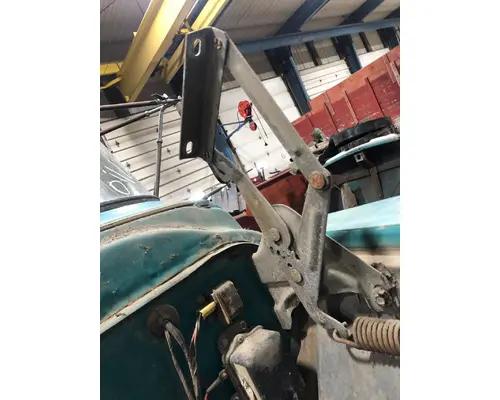 CHEVROLET C6 Hood Hinge