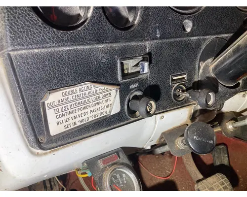 CHEVROLET C6 Instrument Cluster