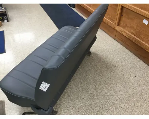 CHEVROLET C6 Seat (non-Suspension)