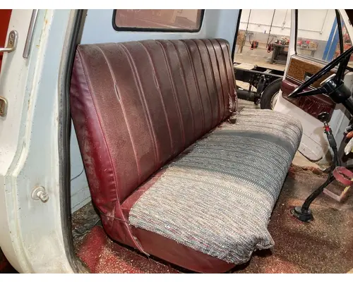 CHEVROLET C6 Seat (non-Suspension)