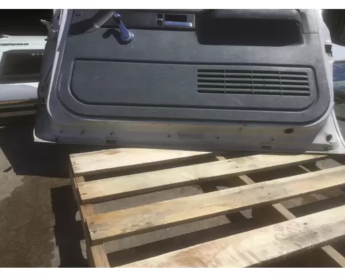CHEVROLET C7500 1990-2002 DOOR ASSEMBLY, FRONT
