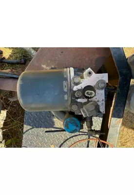 CHEVROLET C7500 Air Drier