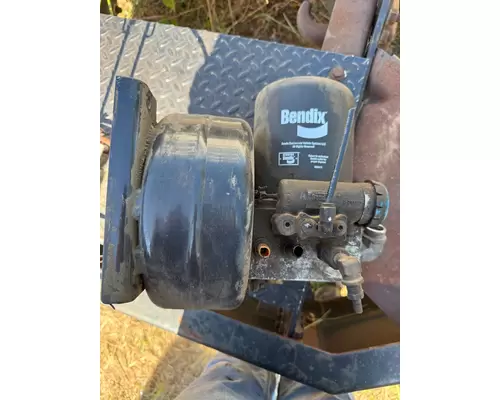 CHEVROLET C7500 Air Drier