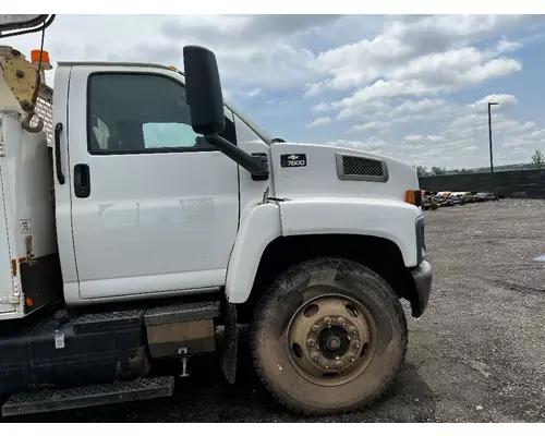 CHEVROLET C7500 Cab