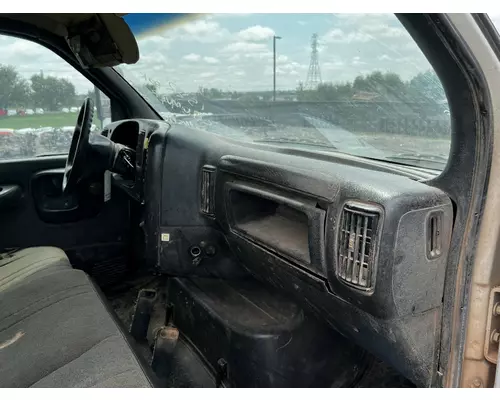 CHEVROLET C7500 Cab