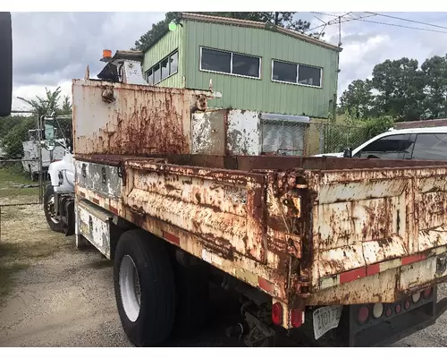 CHEVROLET C7500 Complete Vehicle