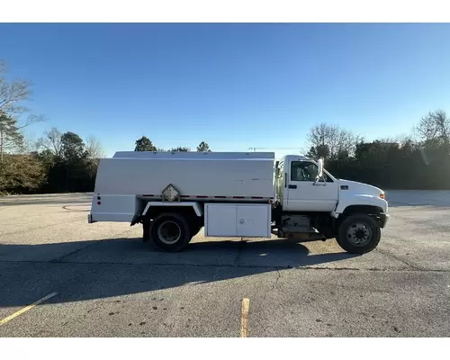 CHEVROLET C7500 Complete Vehicle