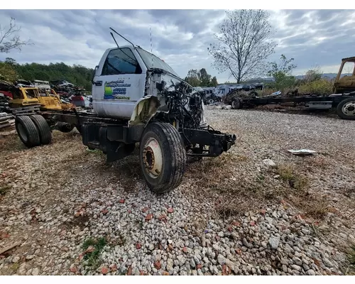 CHEVROLET C7500 Complete Vehicle