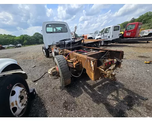 CHEVROLET C7500 Complete Vehicle