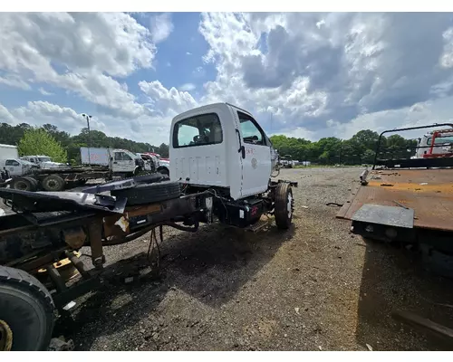 CHEVROLET C7500 Complete Vehicle