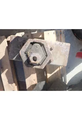 CHEVROLET C7500 Engine Mounts