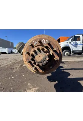 CHEVROLET C7500 Hub