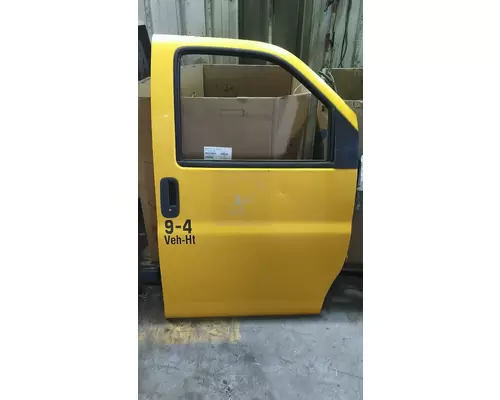 CHEVROLET C8500 DOOR ASSEMBLY, FRONT