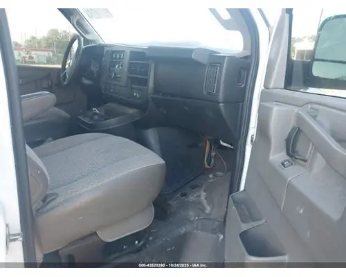 CHEVROLET Express Engine Assembly