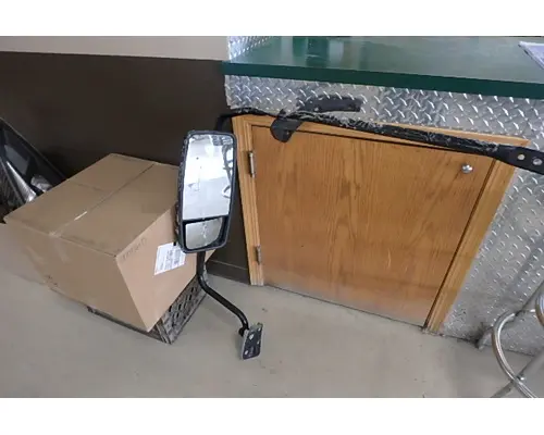 CHEVROLET G4500 Side View Mirror