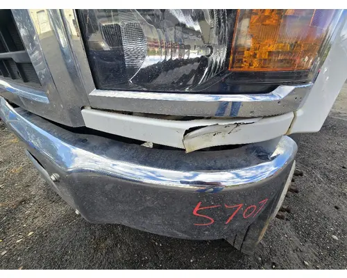 CHEVROLET GM515 Bumper Assembly, Front