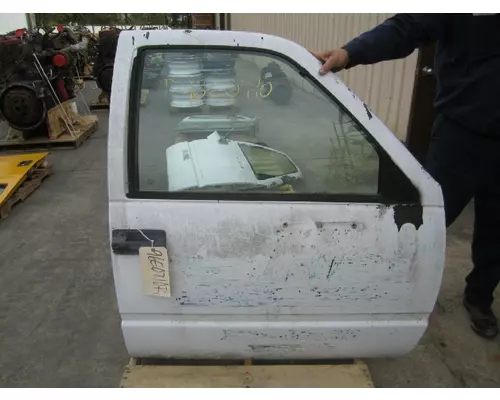 CHEVROLET KODIAK C60 DOOR ASSEMBLY, FRONT