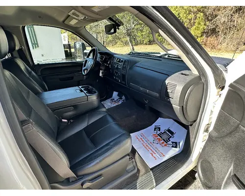 CHEVROLET Silverado 2500HD Complete Vehicle