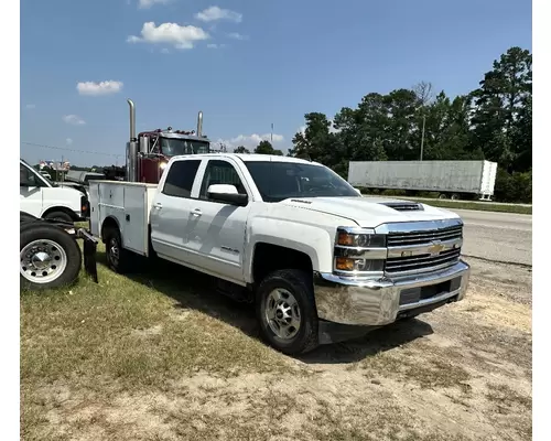 CHEVROLET Silverado 2500HD Complete Vehicle