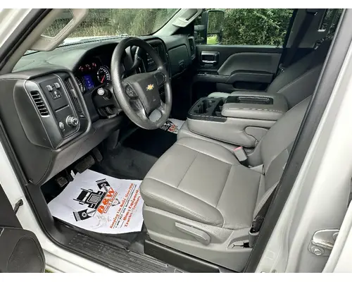 CHEVROLET Silverado 2500HD Complete Vehicle