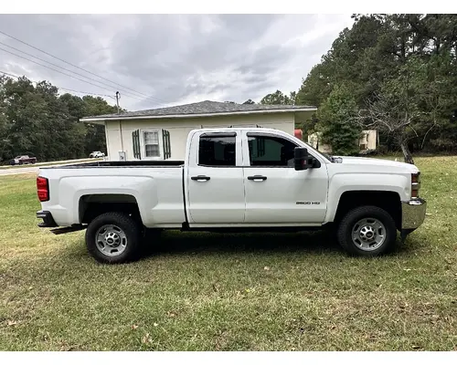 CHEVROLET Silverado 2500HD Complete Vehicle
