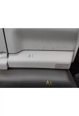 CHEVROLET T6500 CAB SKIRT FILLER PANEL