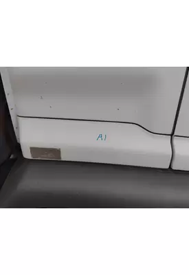 CHEVROLET T6500 CAB SKIRT FILLER PANEL