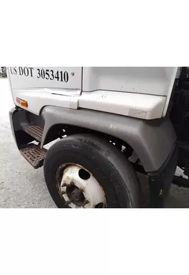 CHEVROLET T6500 FENDER ASSEMBLY, FRONT