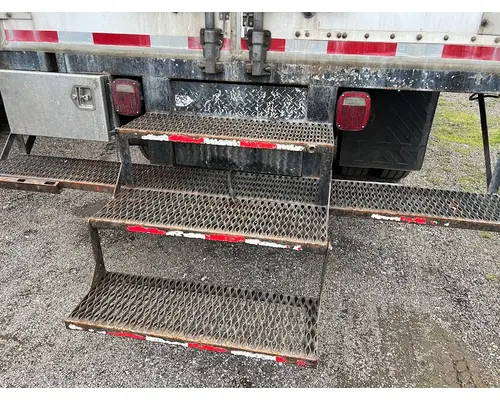 CHEVROLET T7500 Complete Vehicle