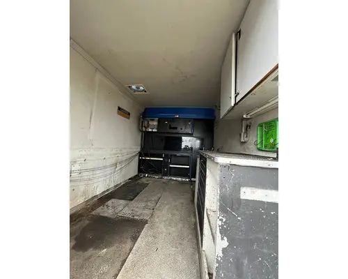 CHEVROLET T7500 Complete Vehicle