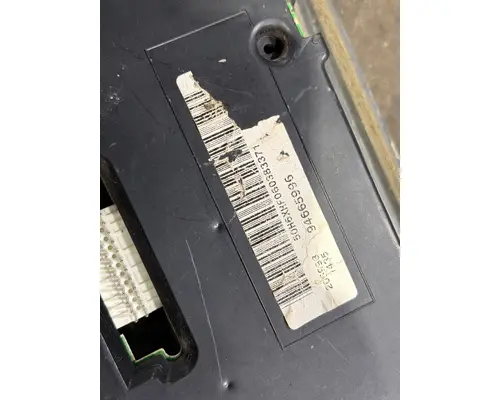 CHEVROLET T7500 Instrument Cluster