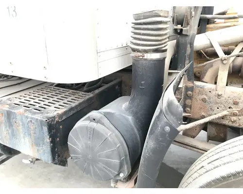 CHEVROLET T7 Air Cleaner