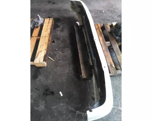 CHEVROLET W4500 BUMPER ASSEMBLY, FRONT