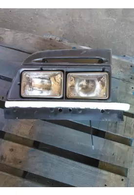 CHEVROLET W4500 HEADLAMP ASSEMBLY