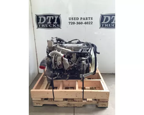 CHEVROLET W5500 Engine Assembly