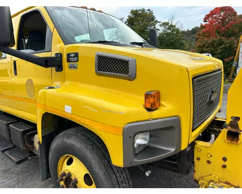 CHEVY C7500 Hood