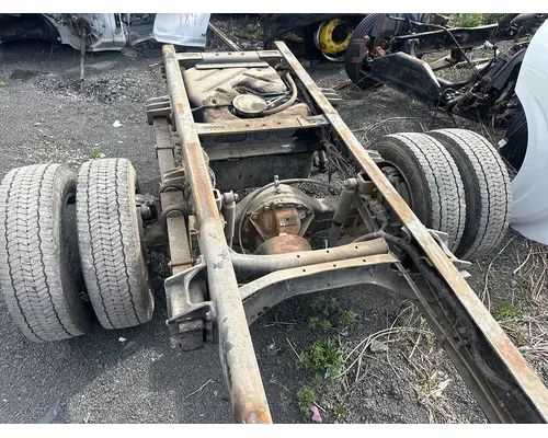 CHEVY GM515 Axle Assembly, Rear