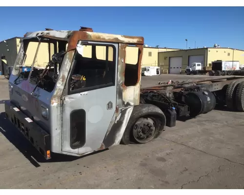 CRANE CARRIER LET2  DISMANTLED TRUCK