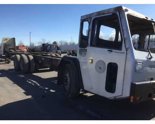 CRANE CARRIER LET2  DISMANTLED TRUCK