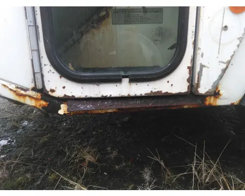 CRANE CARRIER LET CAB