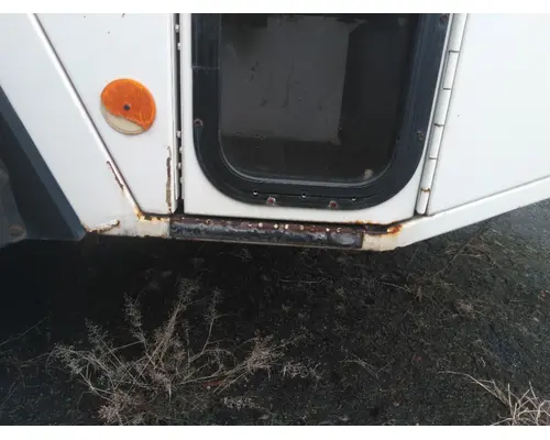 CRANE CARRIER LET CAB