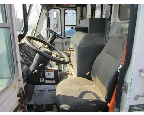 CRANE CARRIER LET CAB